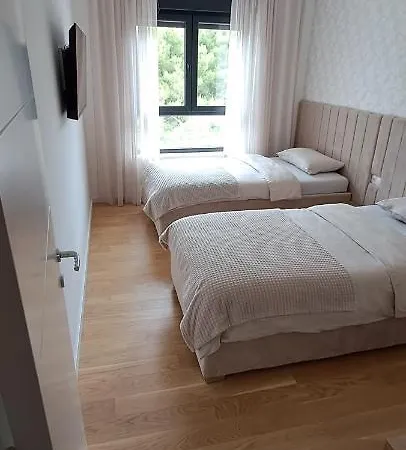 Avisi Living * Τρέμπινιε