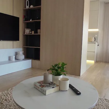 Avisi Living Apartment